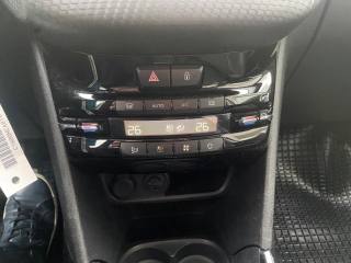 PEUGEOT 2008 usata, con Cruise Control