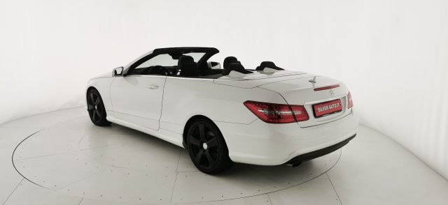 MERCEDES-BENZ E 220 usata 55