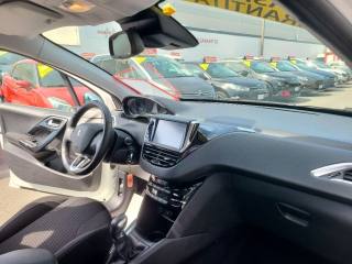 PEUGEOT 208 usata, con Frenata d