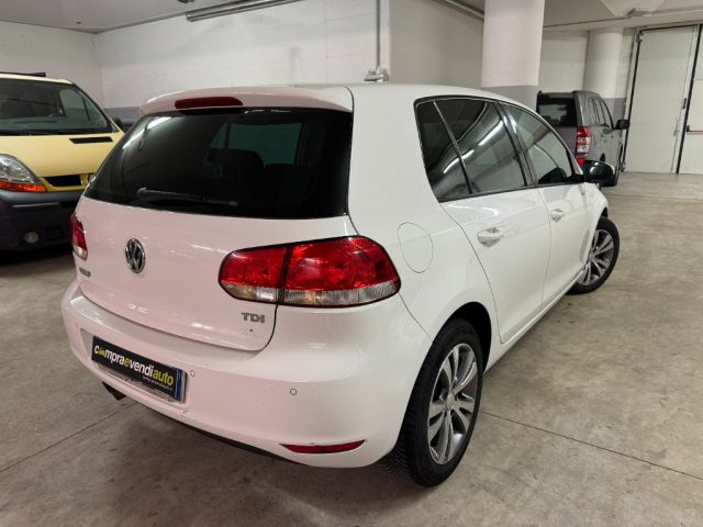 VOLKSWAGEN Golf usata, con Autoradio