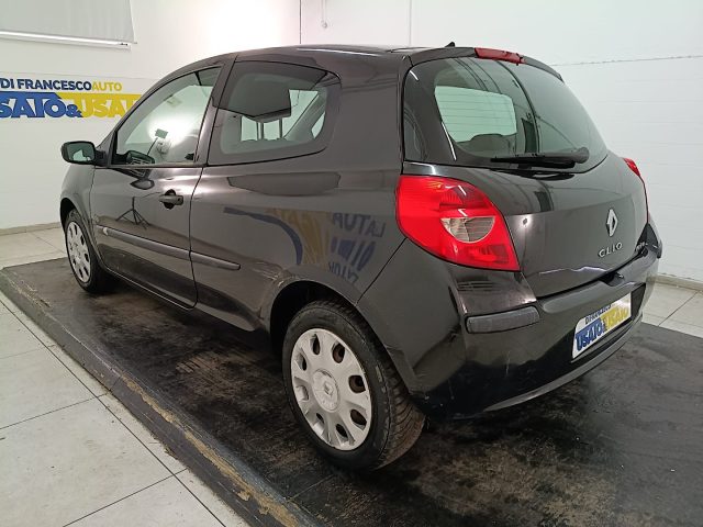 RENAULT Clio usata, con Airbag laterali