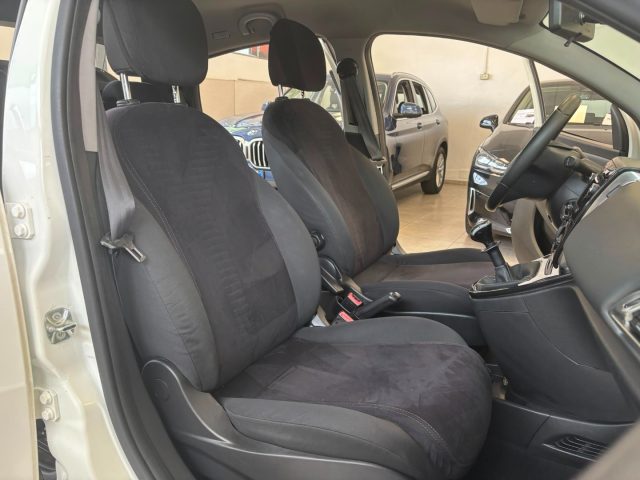 LANCIA Ypsilon usata, con Lettore CD