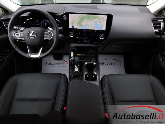 LEXUS NX 300h usata, con Sedili riscaldati