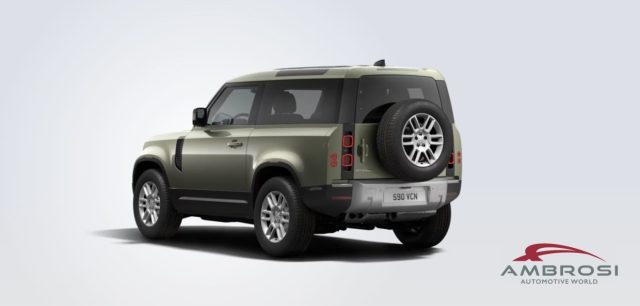 LAND ROVER Defender usata 2