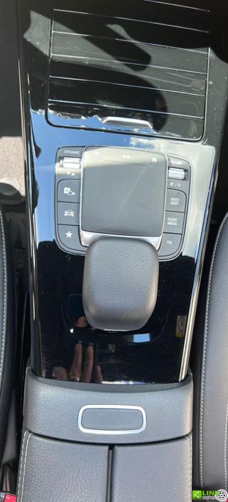 MERCEDES-BENZ CLA 220 usata, con Sedile posteriore sdoppiato