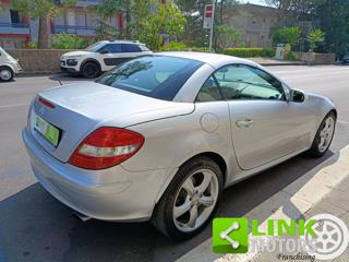 MERCEDES-BENZ SLK 200 usata, con Hill holder
