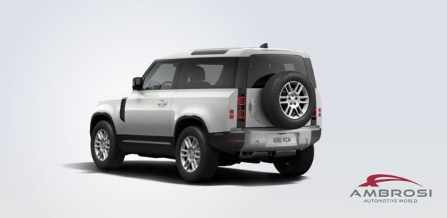 LAND ROVER Defender usata 2