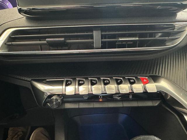 PEUGEOT 3008 usata, con Airbag testa