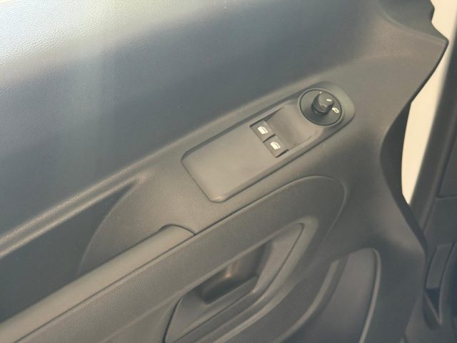 PEUGEOT Rifter usata, con Bluetooth