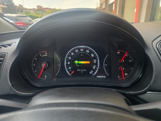 OPEL Insignia usata, con Fari direzionali