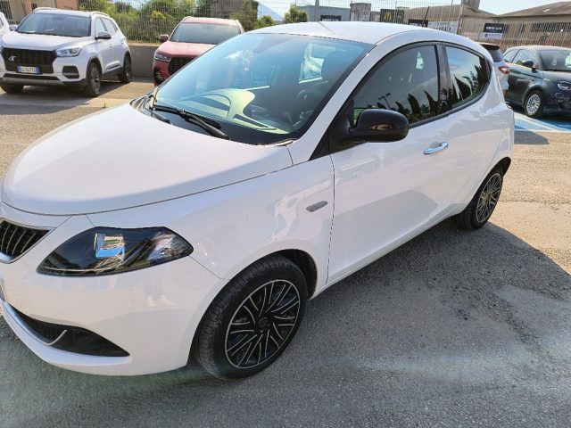 LANCIA Ypsilon usata, con Airbag