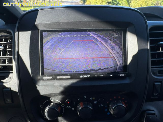 OPEL Vivaro usata, con Sedile posteriore sdoppiato