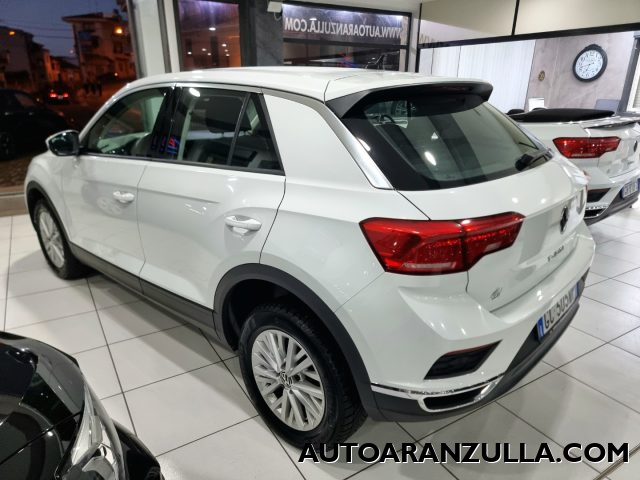 VOLKSWAGEN T-Roc usata, con Autoradio