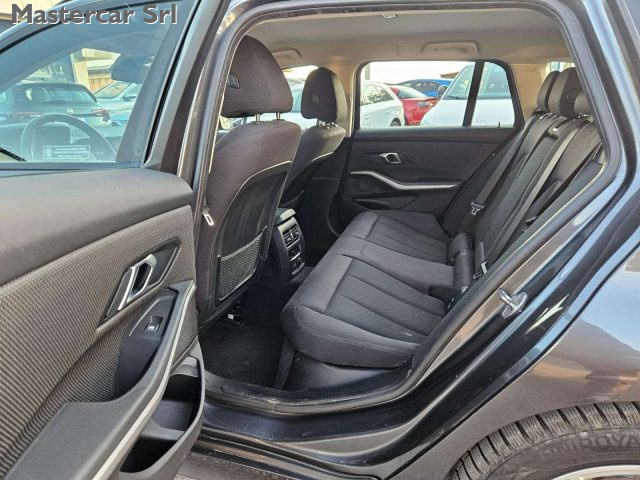 BMW 318 usata, con Park Distance Control