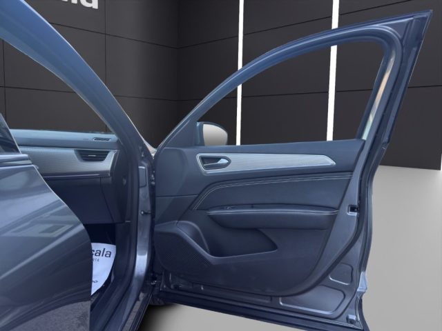 RENAULT Arkana usata, con Controllo elettronico della corsia