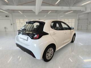 TOYOTA Yaris usata, con Airbag laterali