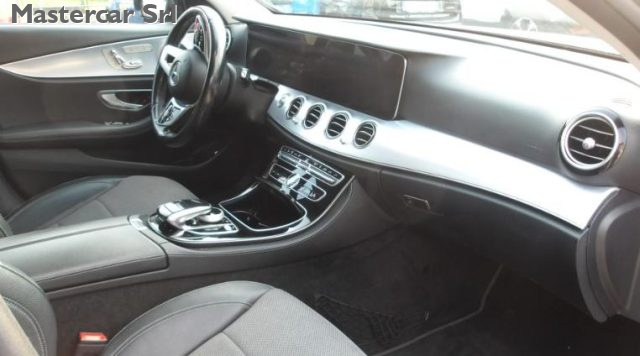 MERCEDES-BENZ E 300 usata, con Sistema di navigazione