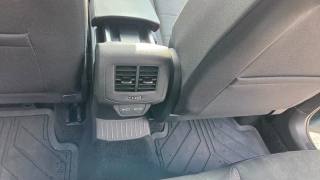 VOLKSWAGEN T-Roc usata, con Controllo automatico clima