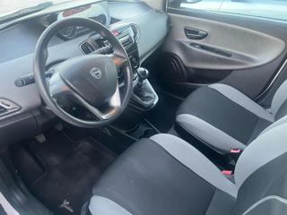 LANCIA Ypsilon usata, con Autoradio