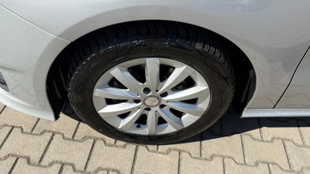 MERCEDES-BENZ B 180 usata, con Chiusura centralizzata