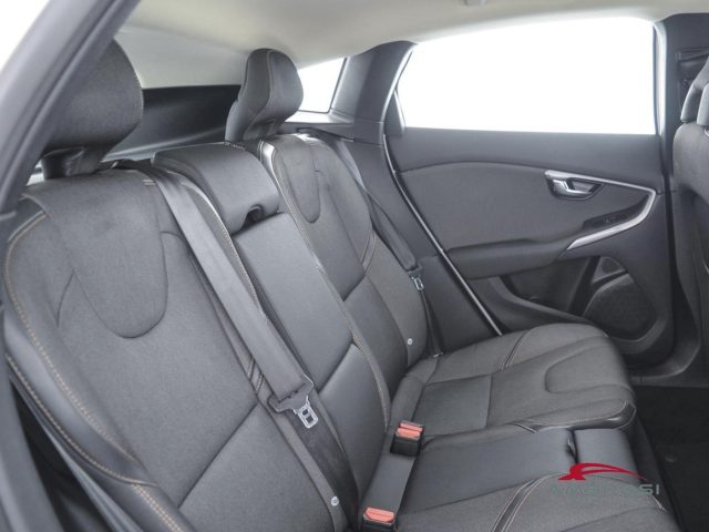 VOLVO V40 Cross Country usata 10