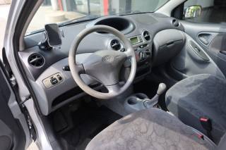TOYOTA Yaris usata, con Airbag laterali