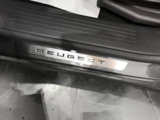 PEUGEOT 3008 usata, con Servosterzo