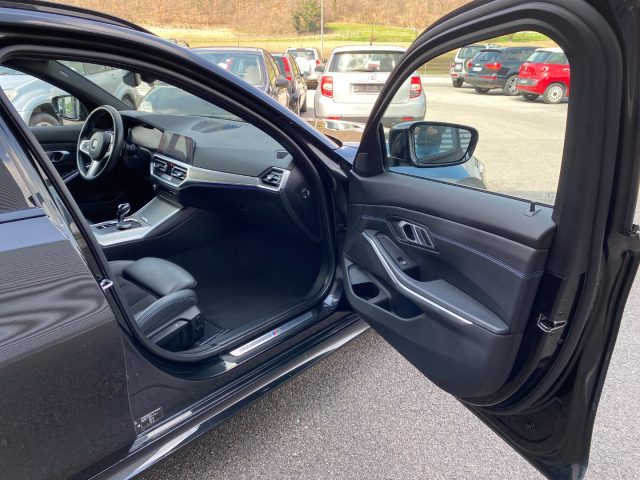 BMW 320 usata, con Park Distance Control
