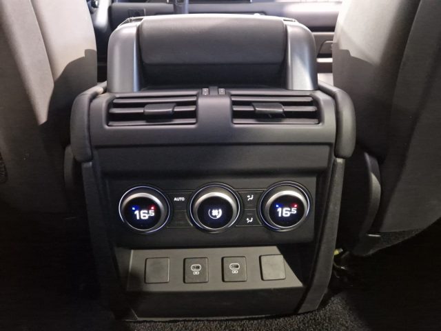 LAND ROVER Defender usata, con Interni in pelle