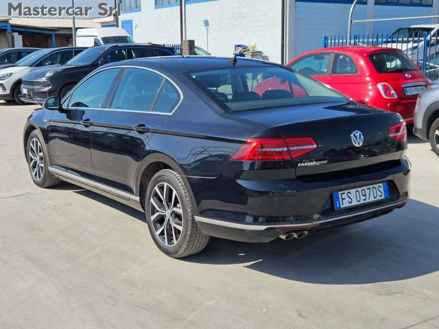 VOLKSWAGEN Passat usata, con Alzacristalli elettrici