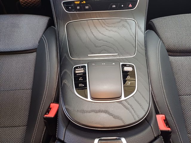 MERCEDES-BENZ E 300 usata, con Volante in pelle