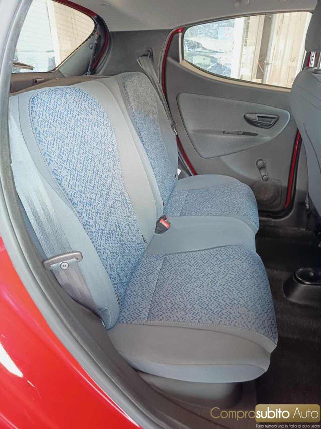 LANCIA Ypsilon usata, con Park Distance Control