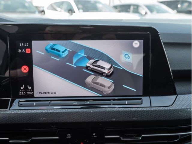 VOLKSWAGEN Golf usata, con ESP