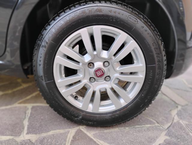 FIAT Punto usata, con Volante in pelle