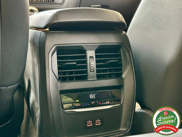 BMW 320 usata, con Fari LED