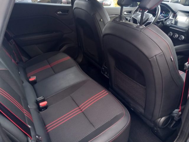 RENAULT Captur usata, con Bracciolo