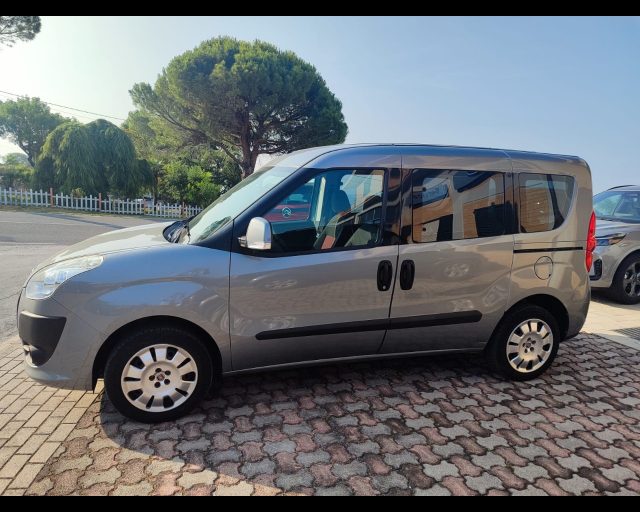 FIAT Doblo usata, con Specchietti laterali elettrici