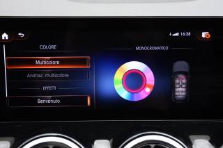 MERCEDES-BENZ GLA 250 usata, con Autoradio digitale