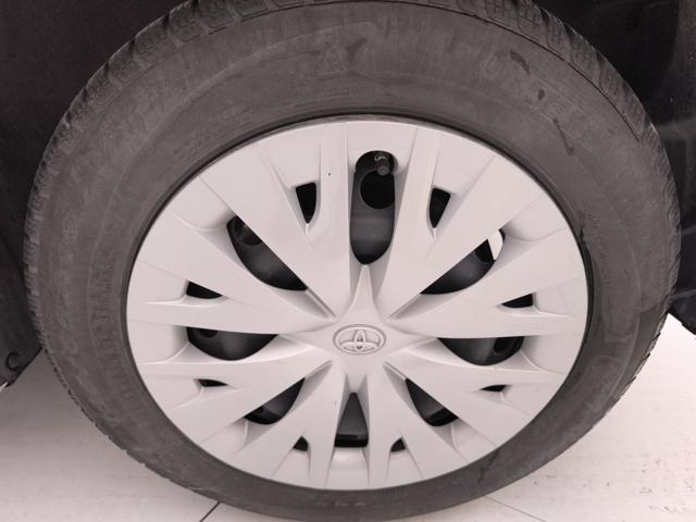TOYOTA Yaris usata, con Volante in pelle