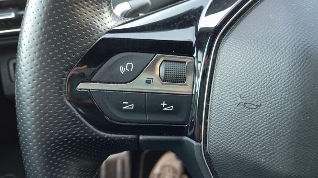 PEUGEOT 5008 usata, con Monitoraggio pressione pneumatici