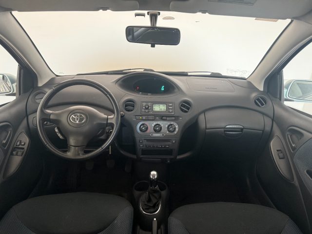 TOYOTA Yaris usata 7