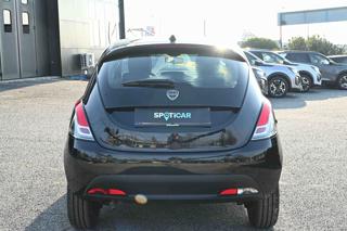 LANCIA Ypsilon usata, con Autoradio