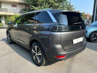 PEUGEOT 5008 usata, con Autoradio