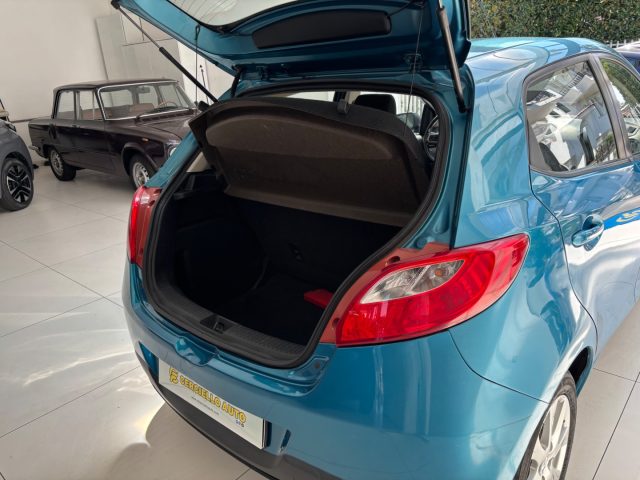 MAZDA 2 usata, con Chiusura centralizzata