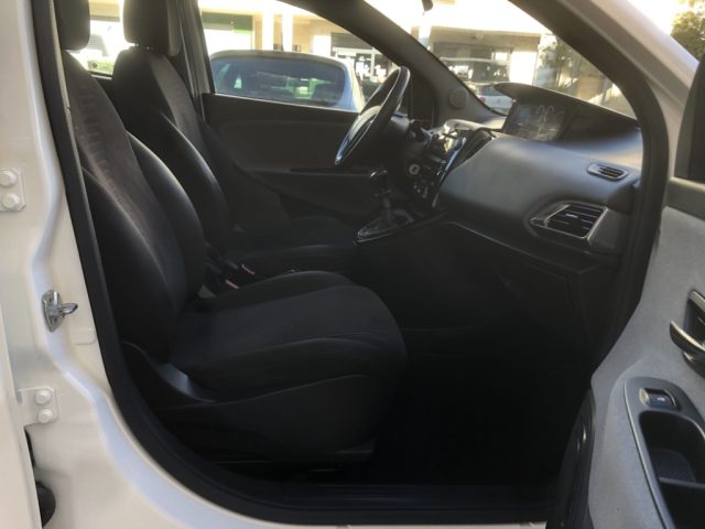 LANCIA Ypsilon usata, con Controllo trazione