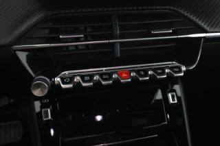 PEUGEOT 2008 usata 12