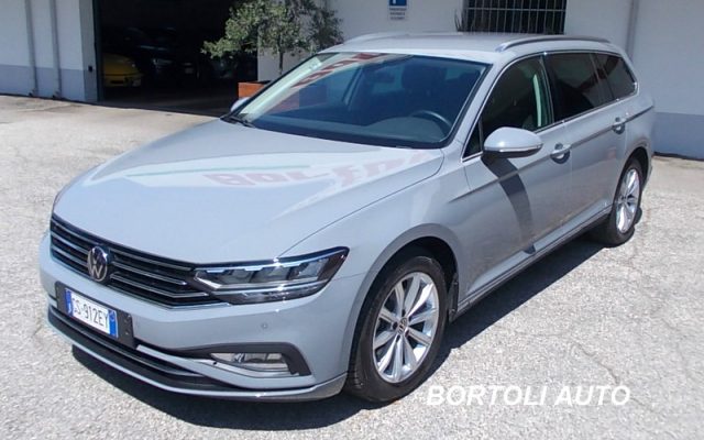 VOLKSWAGEN Passat Variant usata, con ABS