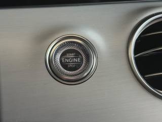 MERCEDES-BENZ E 200 usata, con Sensori di parcheggio posteriori