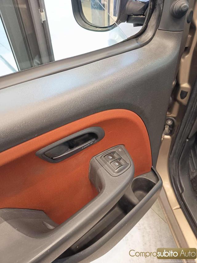 FIAT Doblo usata 18