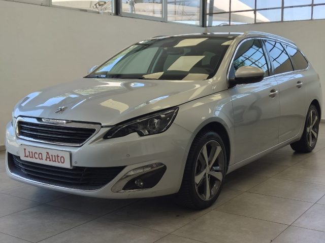 PEUGEOT 308 usata, con Airbag